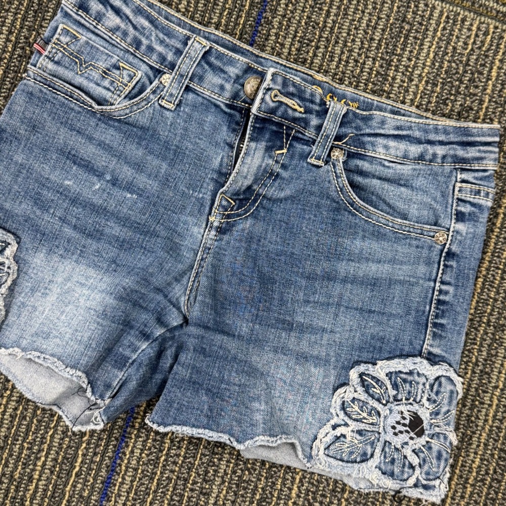 Vigoss The Malibu Denim Shorts Women Size 12 Blue Excellent Floral Lace Cut Off